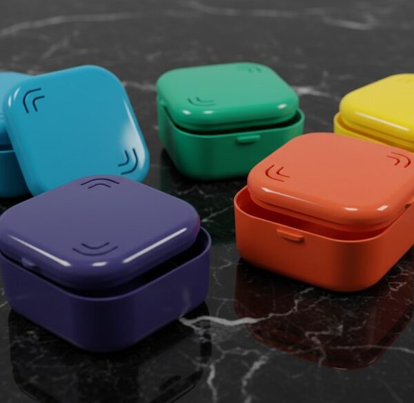 Caja ortodóntica color vivo